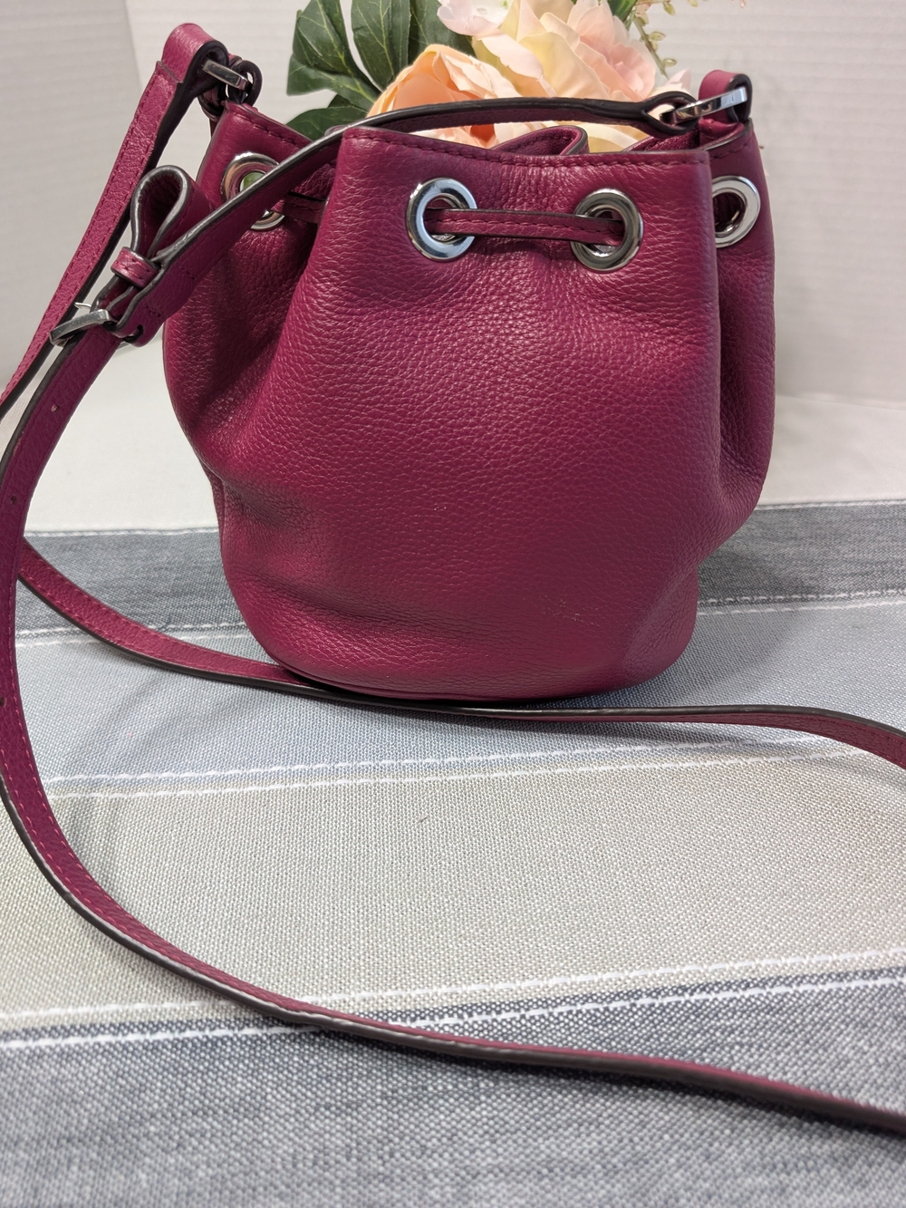 Michael Kors Jules Pebbled Leather Mini Drawstring Bucket Bag - Picture 5 of 11
